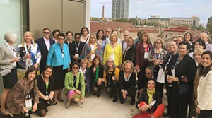 Les visitants de International Women Forum al final de la visita a la Fundació Pasqual Maragall
