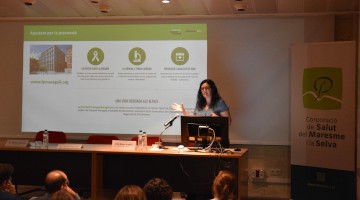 Marta Crous-Bou durant la seva presentació a la jornada de recerca de Calella