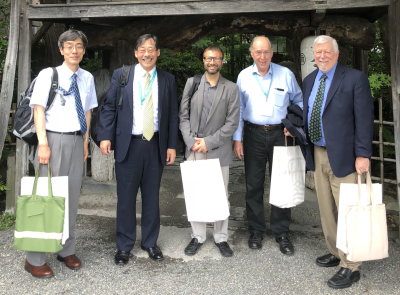Higuchi Makoto, Takeshi Iwatsubo, José Luis Molinuevo, Colin Masters y Michael Davis en Kyoto, Japón